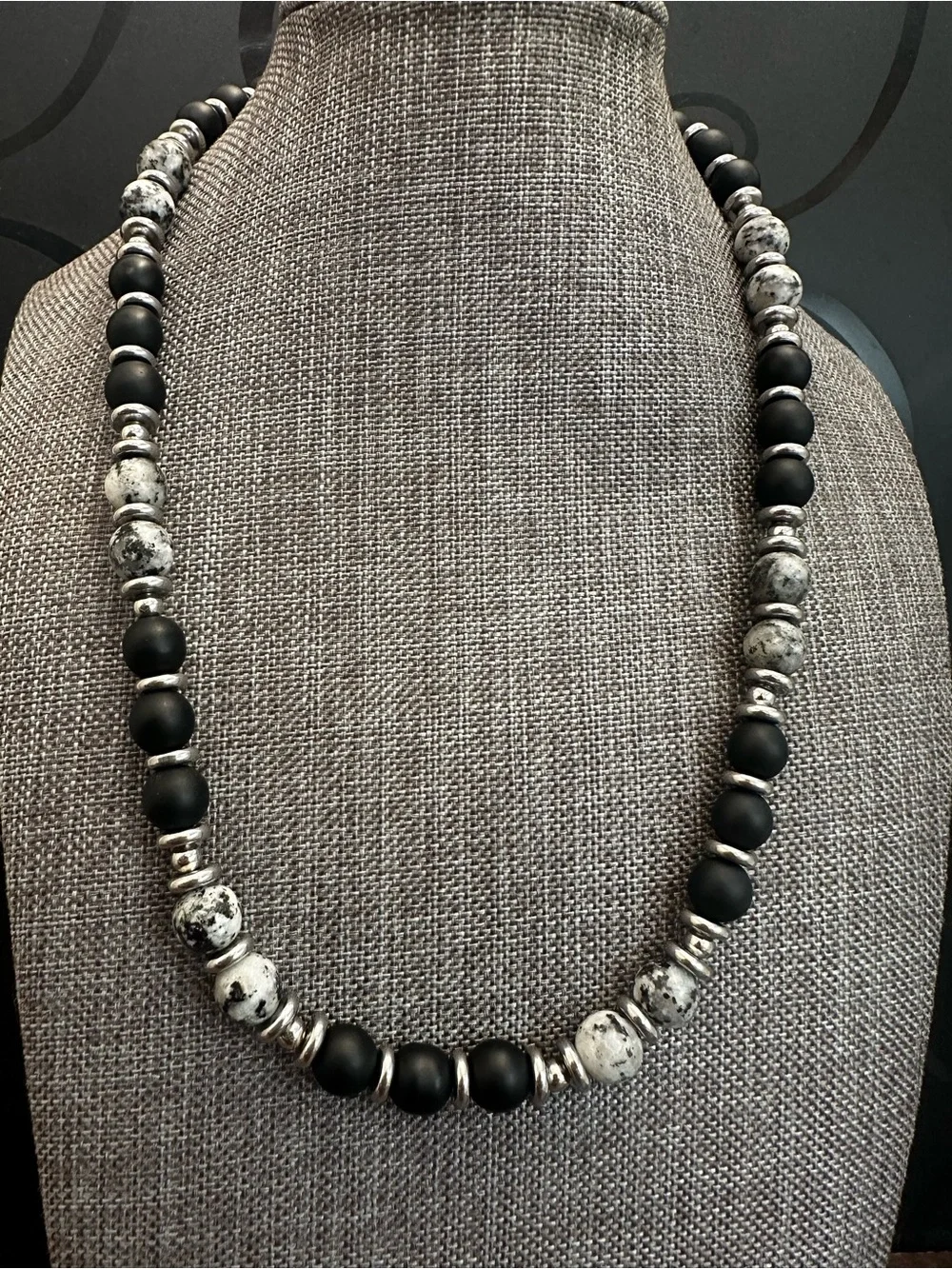 Black & White Beaded Necklace - Elegant Unisex Jewelry